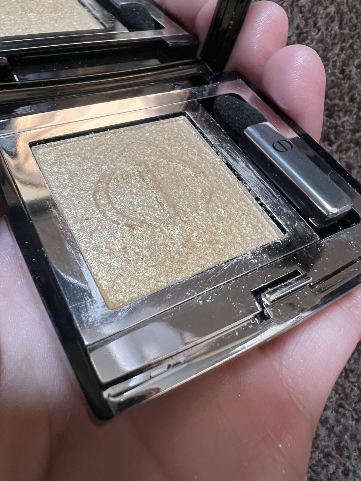 モノ クルール クチュール 616 ゴールド スター/Dior/単色アイシャドウを使ったクチコミ（2枚目）