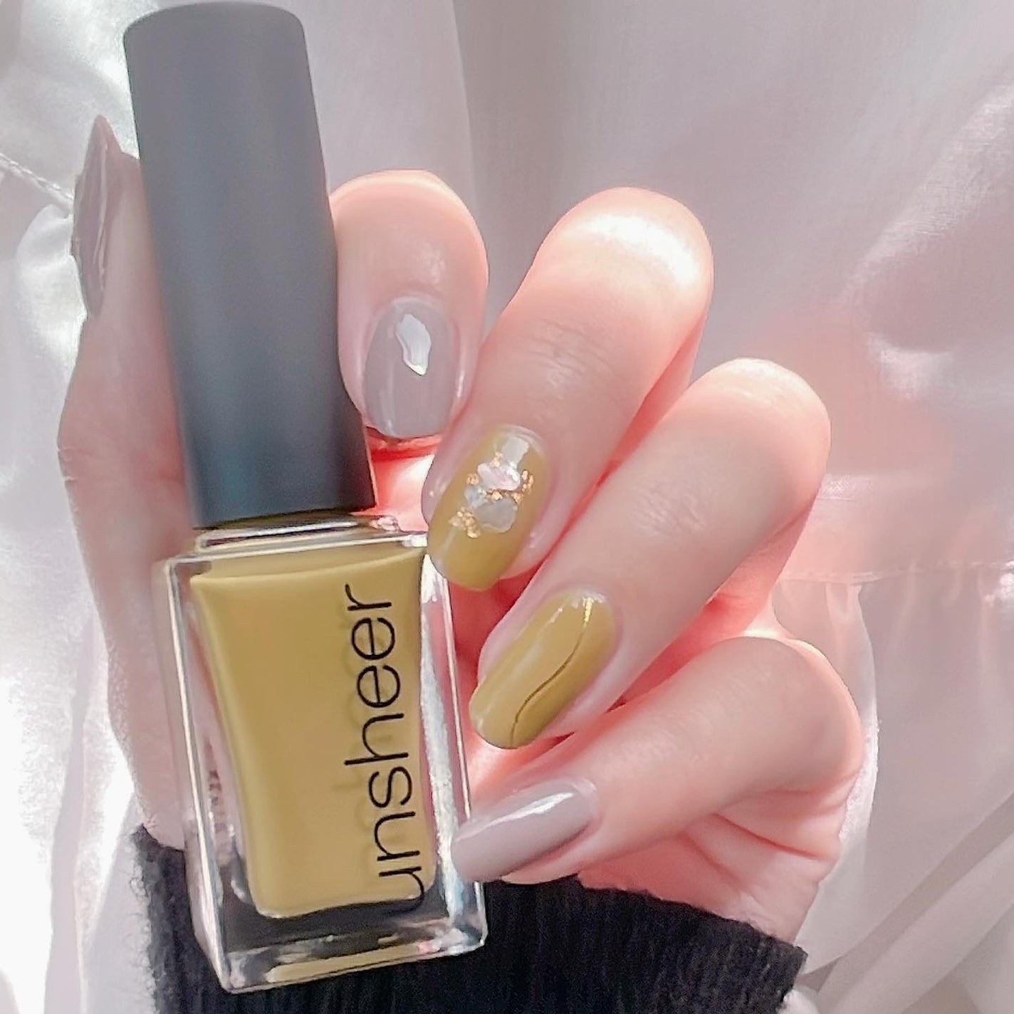 𝘼𝙮𝙪 ❦ 𝑆𝑒𝑙𝑓 𝑁𝑎𝑖𝑙 on LIPS 「❥こんばんわ𓂅꙳𖤐セルフネイラーの@au_nailです♡5..」(4枚目)