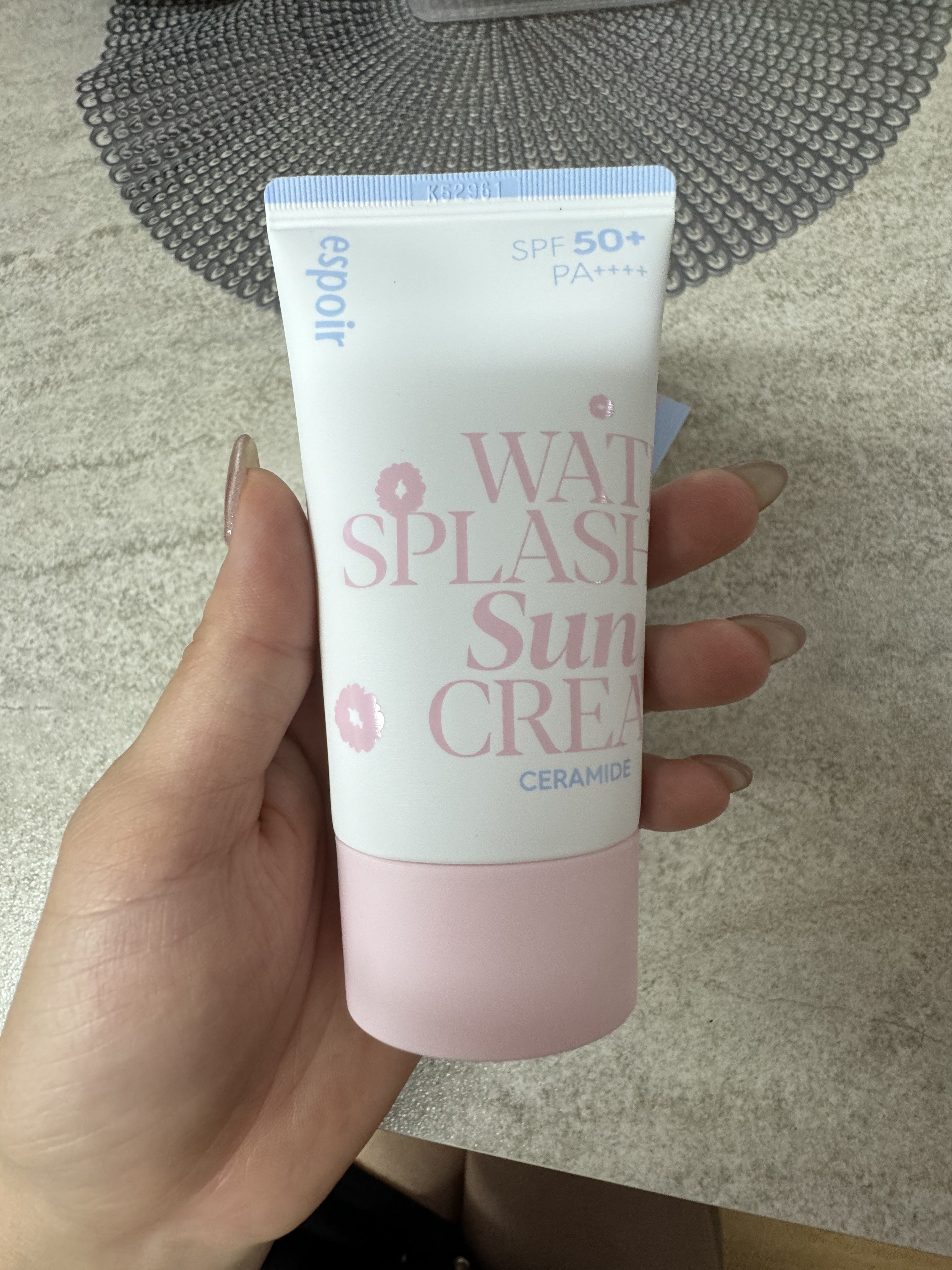 ウォータースプラッシュサンクリーム セラミド 桜エディション（60ml）/espoir/日焼け止めクリームを使ったクチコミ（2枚目）