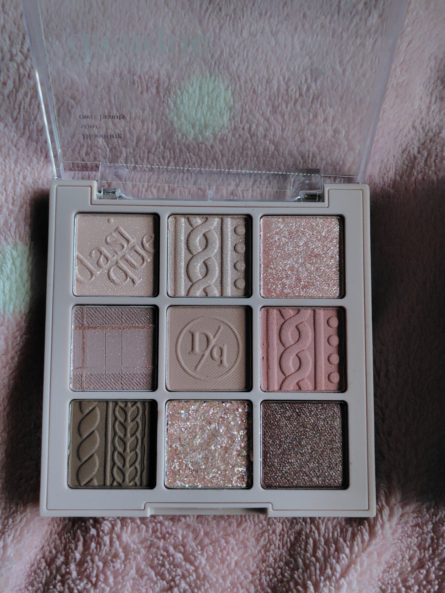 シャドウパレット 16 バイオレットニット/dasique/アイシャドウパレットを使ったクチコミ（3枚目）