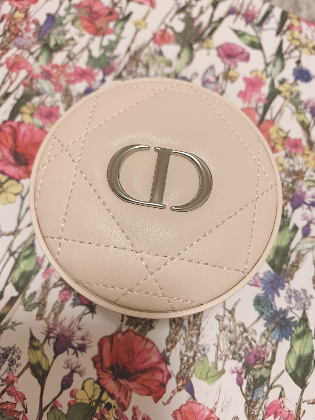 ディオールスキン フォーエヴァー クッション パウダー ミネラル グロウ（生産終了）/Dior/ルースパウダーを使ったクチコミ（3枚目）