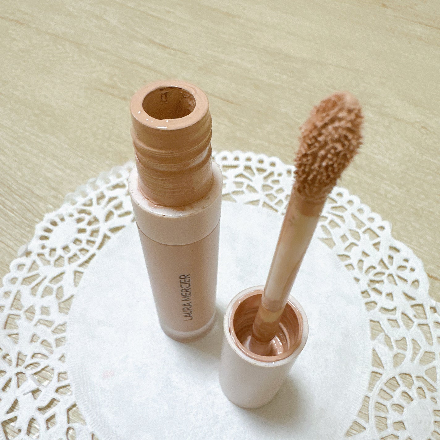 リアル フローレス ウェイトレス パーフェクティング コンシーラー/ローラ メルシエ/リキッドコンシーラーを使ったクチコミ(5枚目)