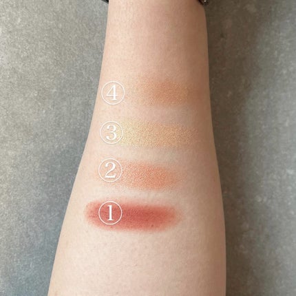 レブロン ダズル アイシャドウ クアッド/REVLON/アイシャドウパレットを使ったクチコミ(3枚目)