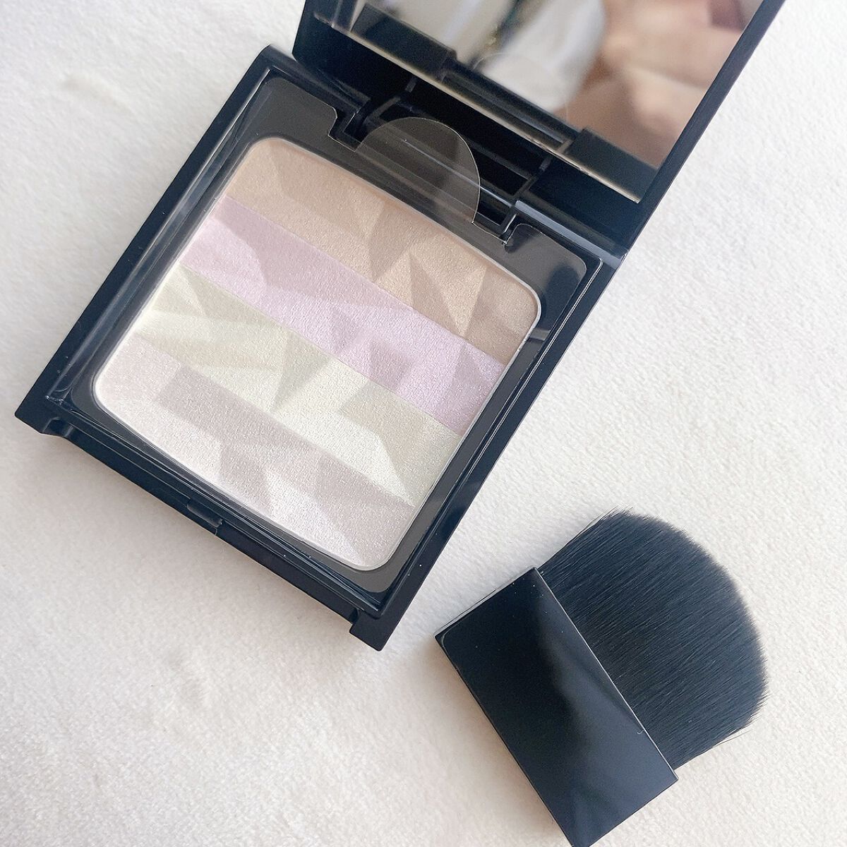 オーロラライズグロウハイライター EX-2 ピンク系/KATE/パウダーハイライトを使ったクチコミ（2枚目）