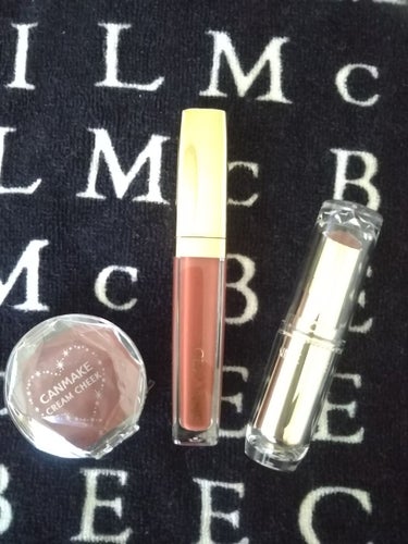 @コスメ購入品💄

💛キャンメイククリームチーク⑯アーモンドテラコッタ

💛セザンヌカラーティントリップCT④ブラウン系

💛セザンヌラスティンググロスリップ101ブラウン系

欲しくてやっと届きました