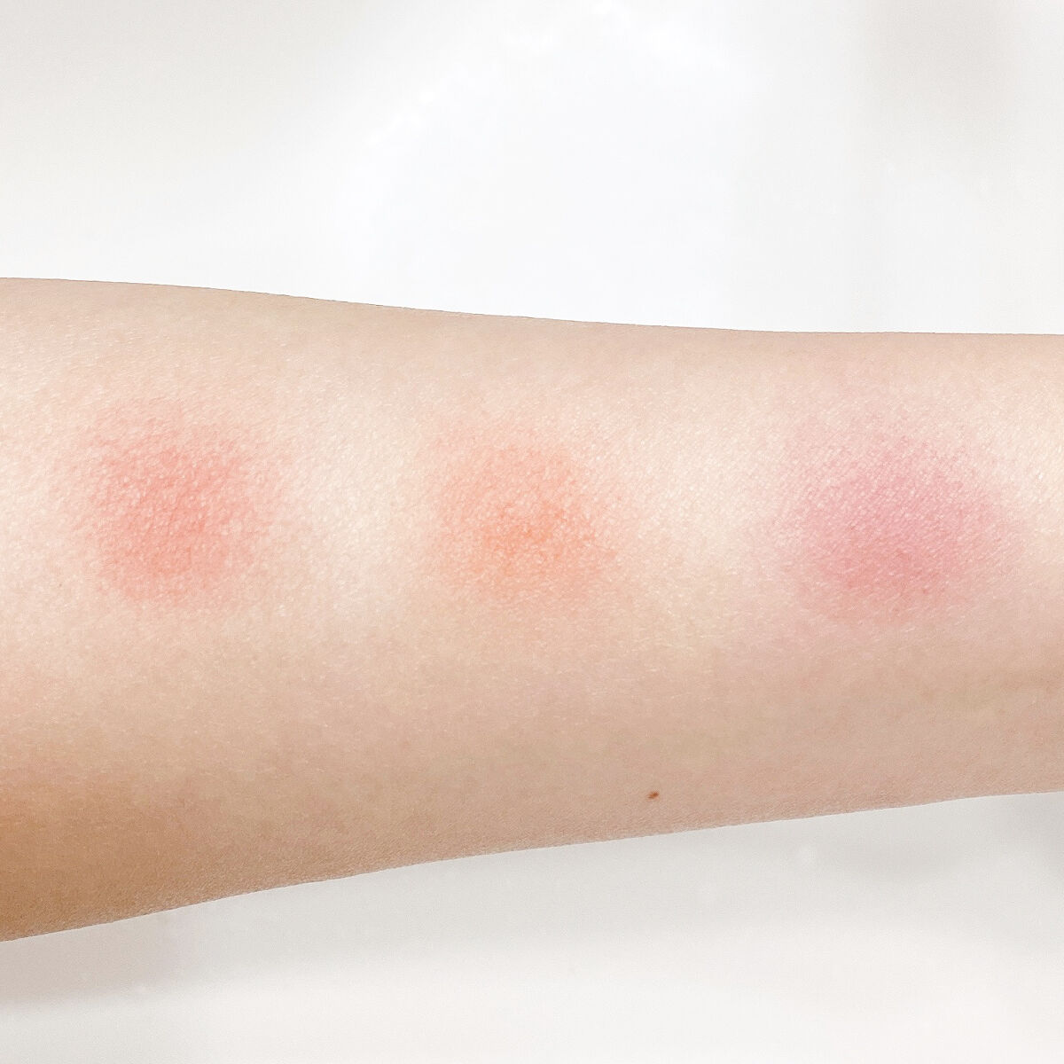 フォートーンズスタイリングアイズ ビターレッド/オルビス/パウダーアイブロウを使ったクチコミ（3枚目）