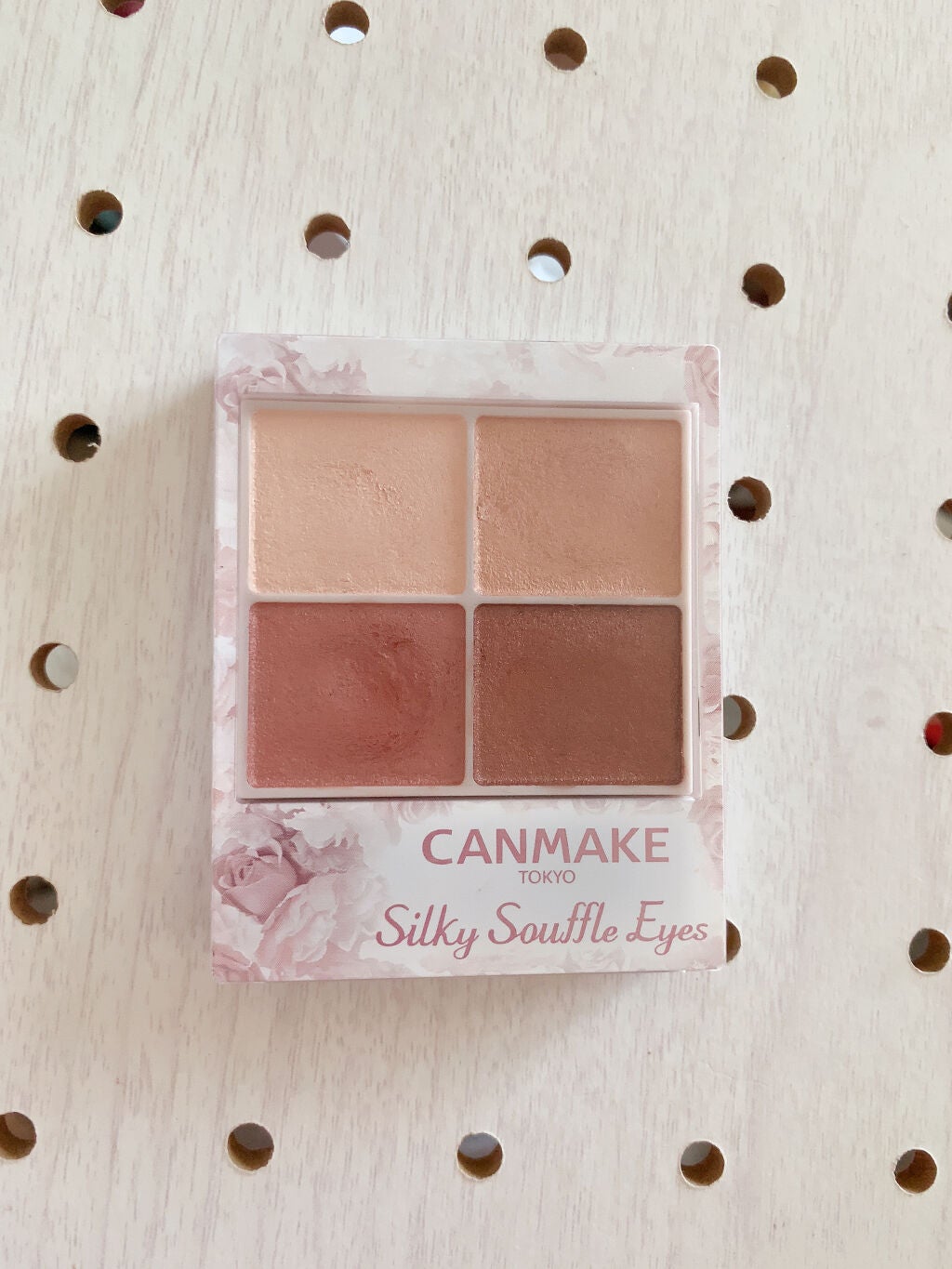 シルキースフレアイズ/キャンメイク/アイシャドウパレットを使ったクチコミ(2枚目)