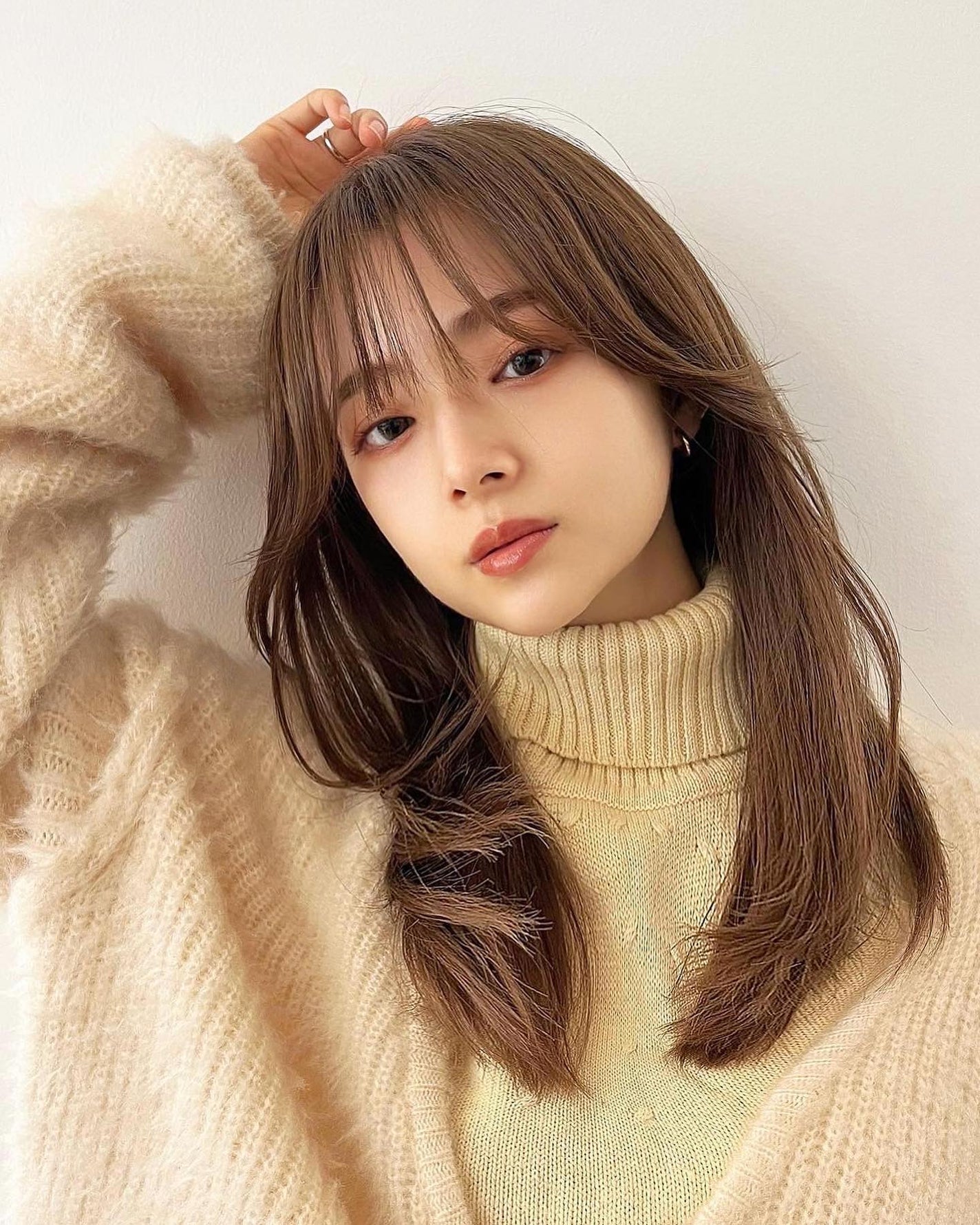 HARUNA on LIPS 「おしゃれなナチュラルヘア✨.韓国っぽく🌟たっぷりレイヤーで簡単..」(1枚目)