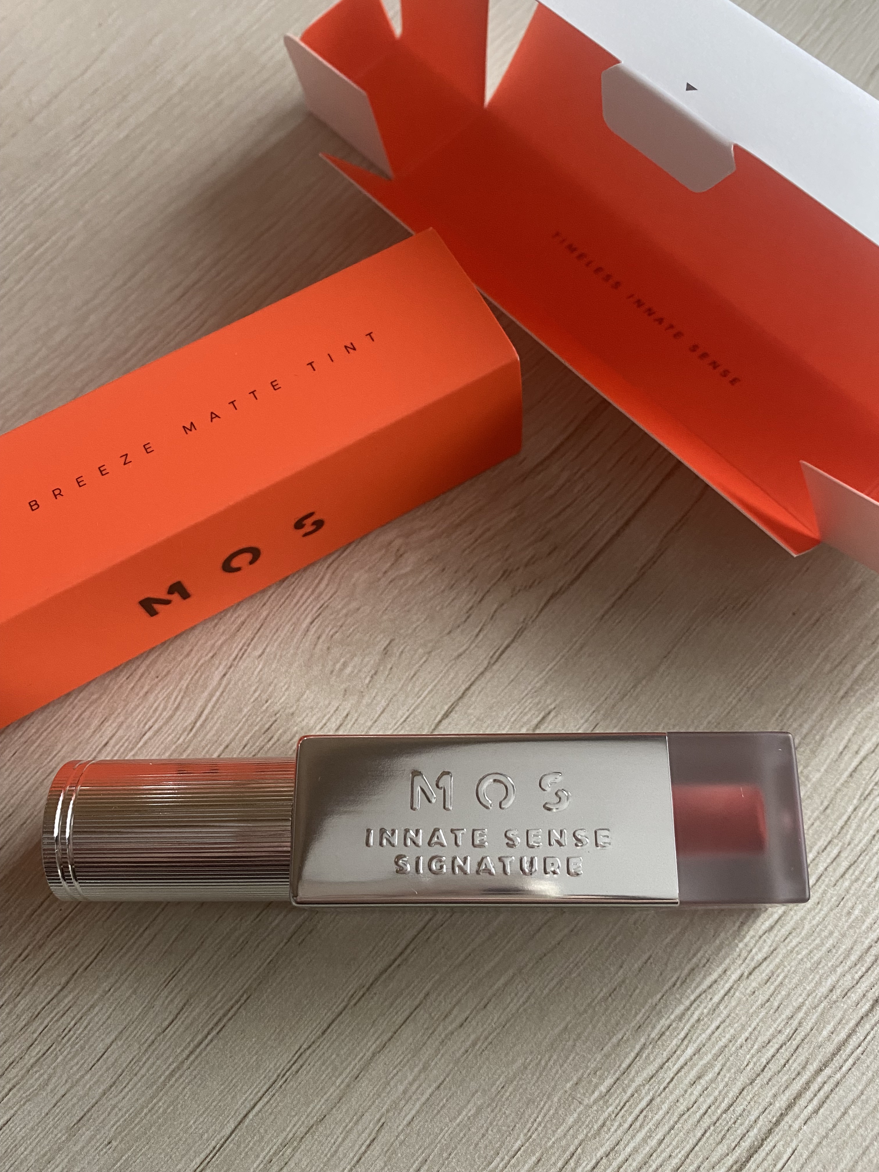 エアーブリーズマットティント/MOS/リップティントを使ったクチコミ（1枚目）