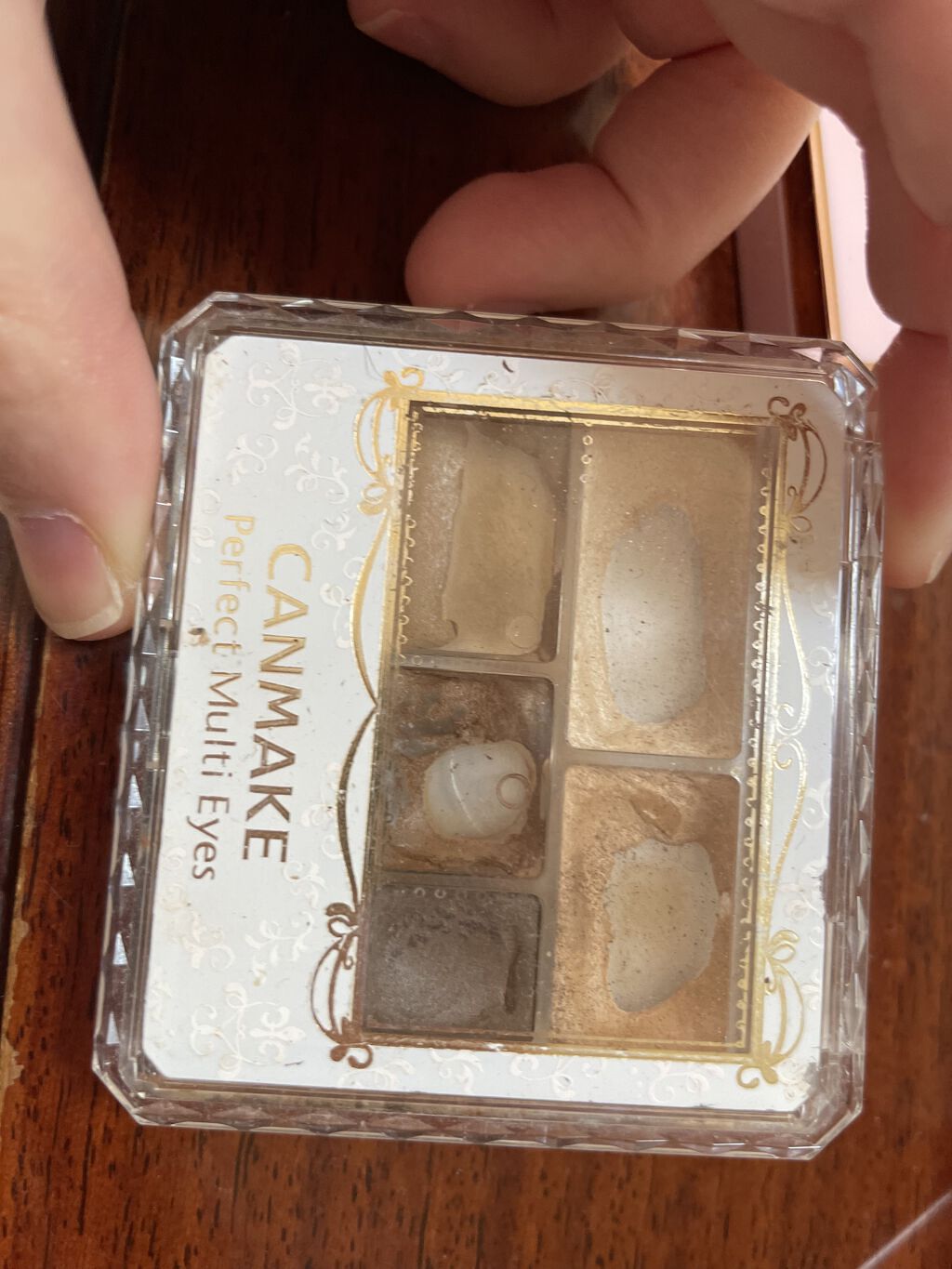 パーフェクトマルチアイズ/キャンメイク/アイシャドウパレットを使ったクチコミ（2枚目）