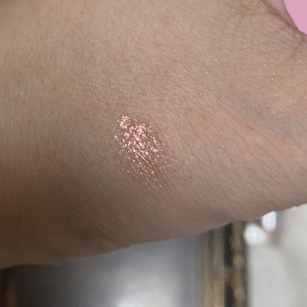 キャビア クローム ヴェイル ライトウェイト リキッド アイカラー 01 クリスタルローズ/ローラ メルシエ/リキッドアイシャドウを使ったクチコミ（3枚目）