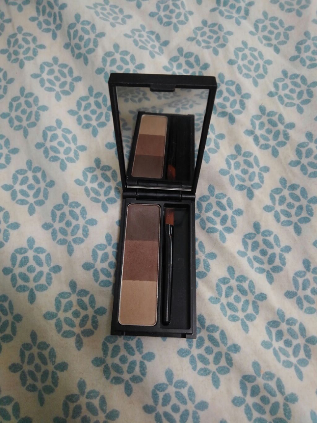 UR GLAM　POWDER EYESHADOW/U R GLAM/単色アイシャドウを使ったクチコミ（3枚目）