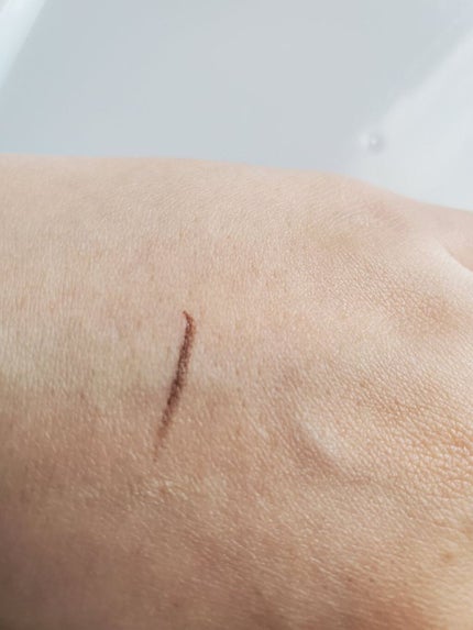 スキルレスライナー/LUMIURGLAS/リキッドアイライナーを使ったクチコミ(2枚目)