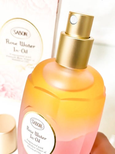 SABON ローズウォーターインオイルのクチコミ「SABON　ローズウォーターインオイル

こちらは　ダマスクバラ花水の
化粧水ミスト♡

　　.....」（2枚目）