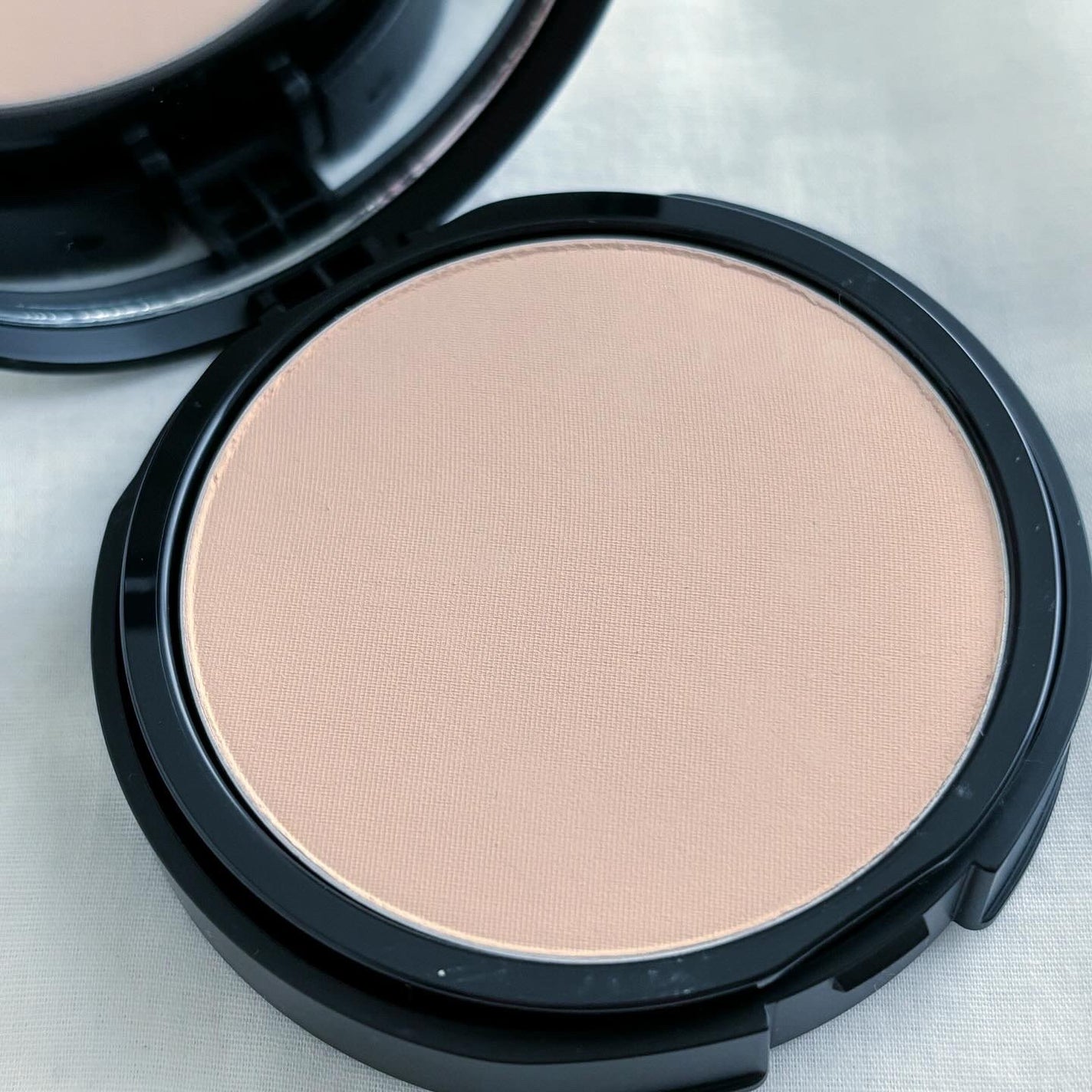 ベアプロ 16HR パウダー ファンデーション/bareMinerals/パウダーファンデーションを使ったクチコミ(4枚目)