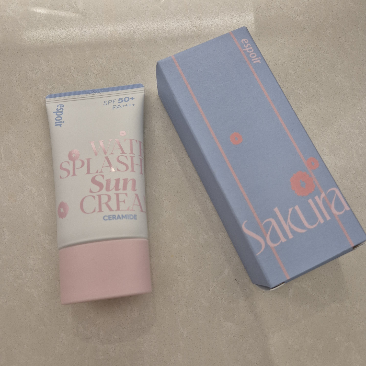 ウォータースプラッシュサンクリーム セラミド 桜エディション（60ml）/espoir/日焼け止めクリームを使ったクチコミ（1枚目）