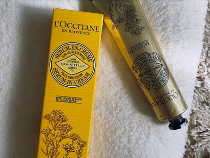 L'OCCITANE シア イモーテル セラム ハンドクリームのクチコミ「
𝟏年前位から気になってて今年は限定発売すると知り予約しておいたイモーテルのハンドクリー.....」(2枚目)