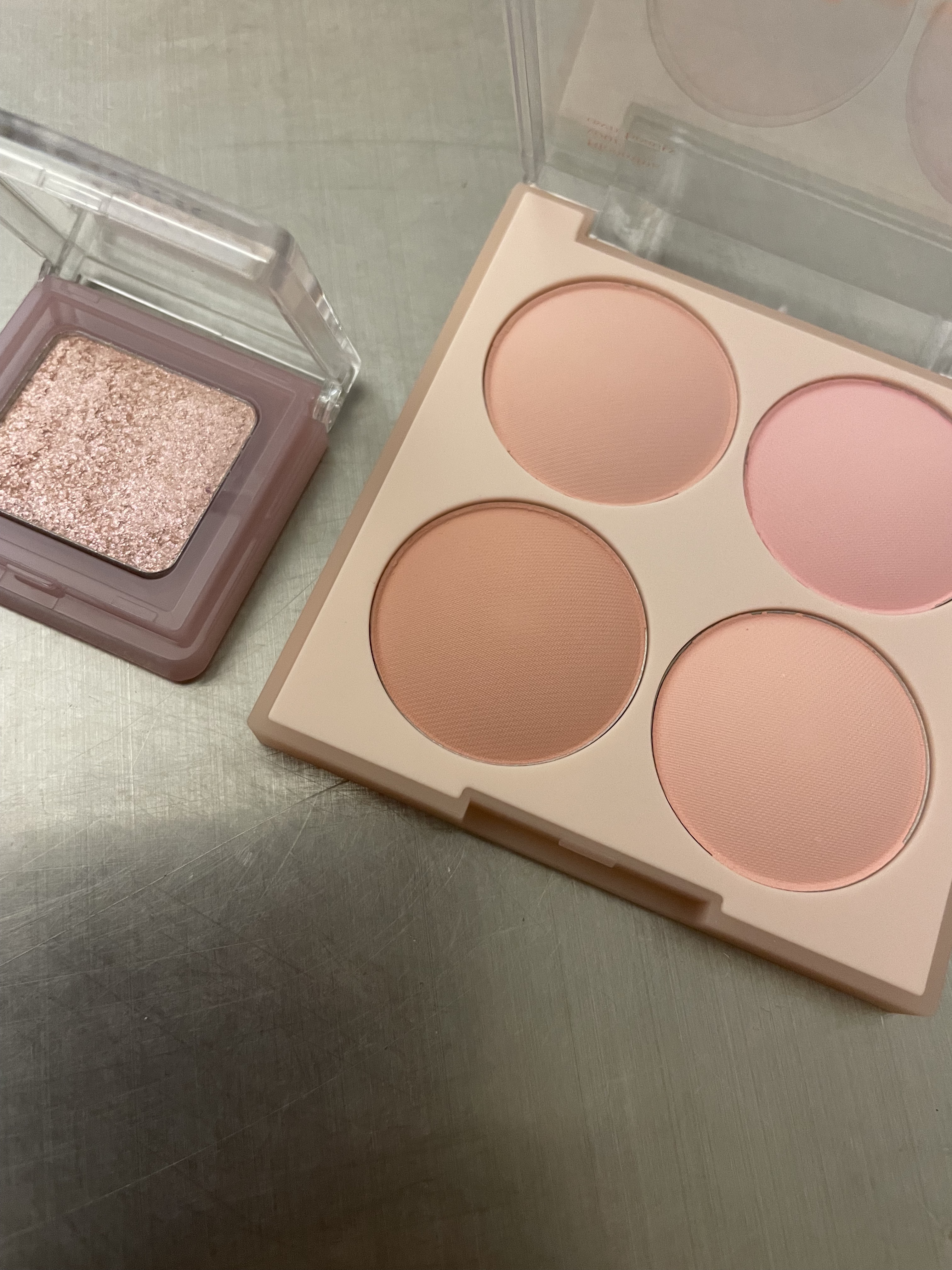 ブレンディングムードチーク 09 アーモンドバニラ/dasique/パウダーチークを使ったクチコミ（1枚目）