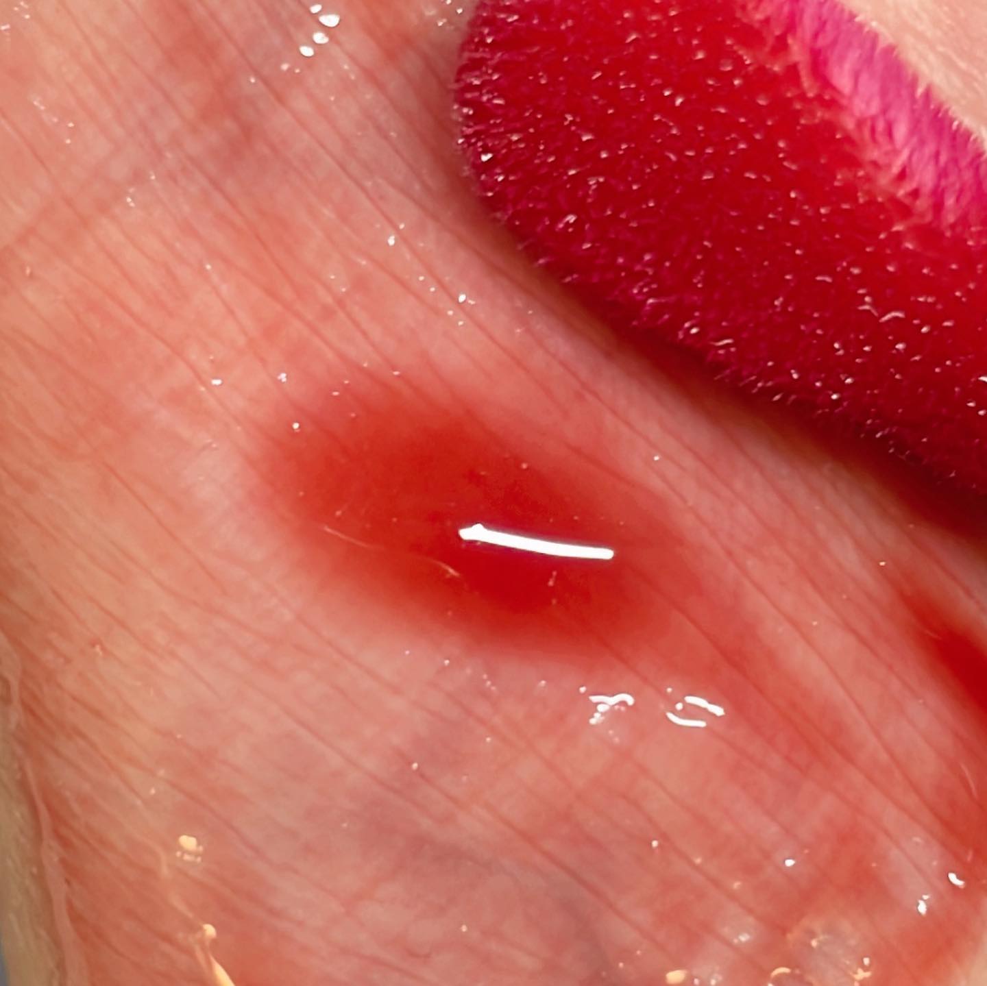 リップコンフォートオイル/CLARINS/リップグロスを使ったクチコミ（2枚目）