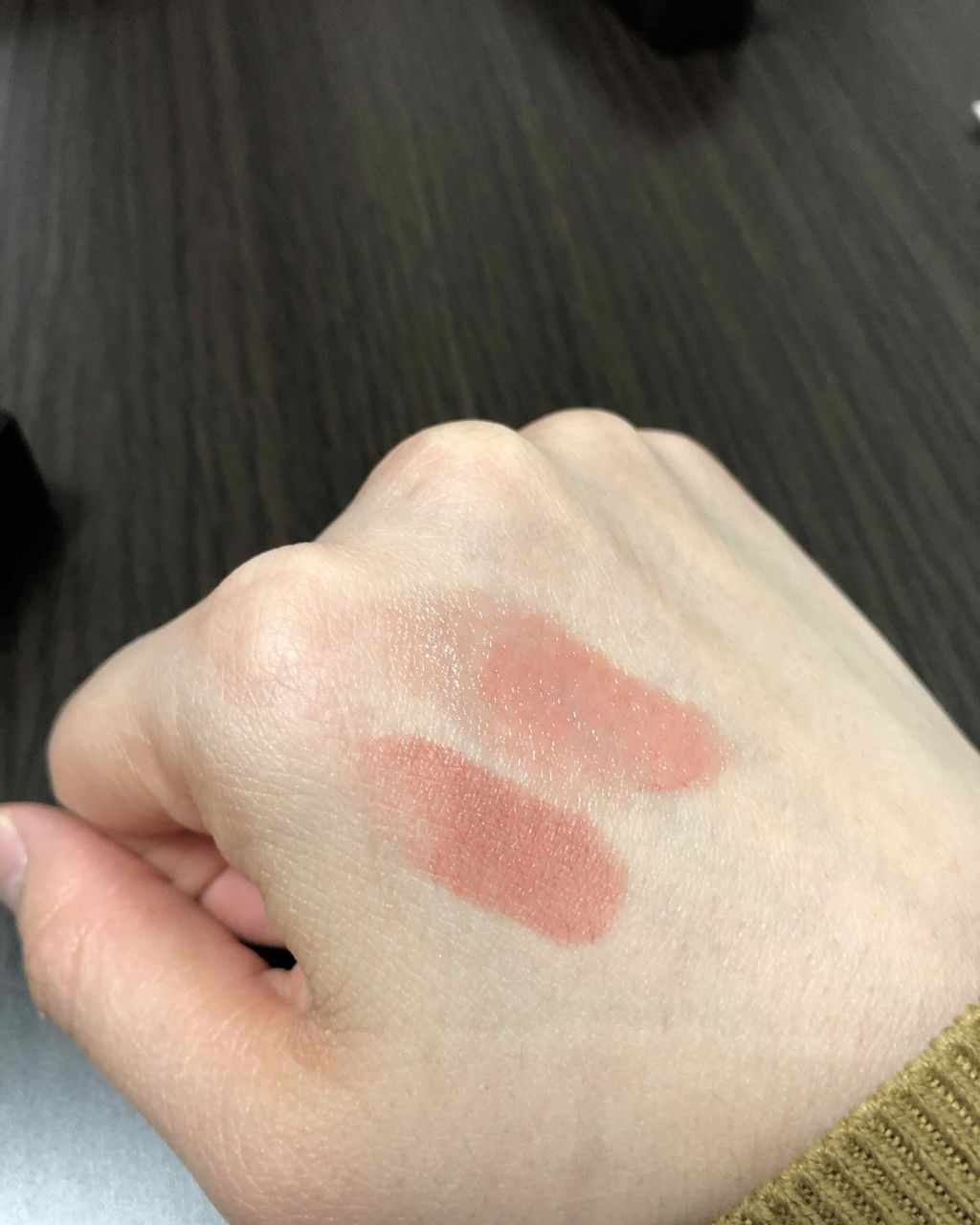 バイブラント リッチ リップスティック 02 中紅花 -NAKAKURENAI/SUQQU/口紅を使ったクチコミ（2枚目）