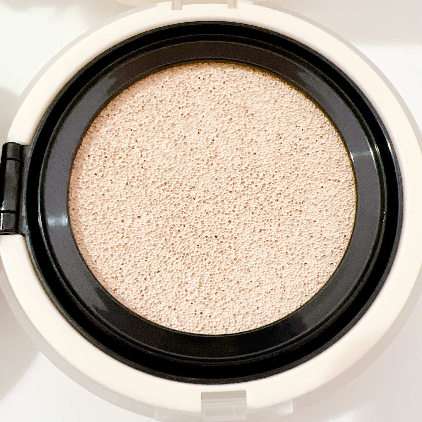 カバーパーフェクションコンシーラークッション/the SAEM/リキッドコンシーラーを使ったクチコミ（2枚目）