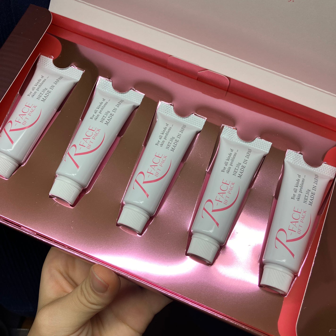 Serena on LIPS 「アールフェイスのプロモーションに参加中ですアールフェイスBFT..」(2枚目)