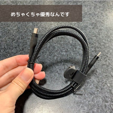 ぽち on LIPS 「私のスマホケーブルはいつも床に落ちています。ベッドサイドにぶら..」(4枚目)