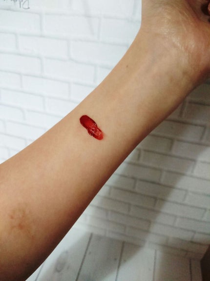 ジューシーラスティングティント/rom&nd/リップティントを使ったクチコミ(4枚目)