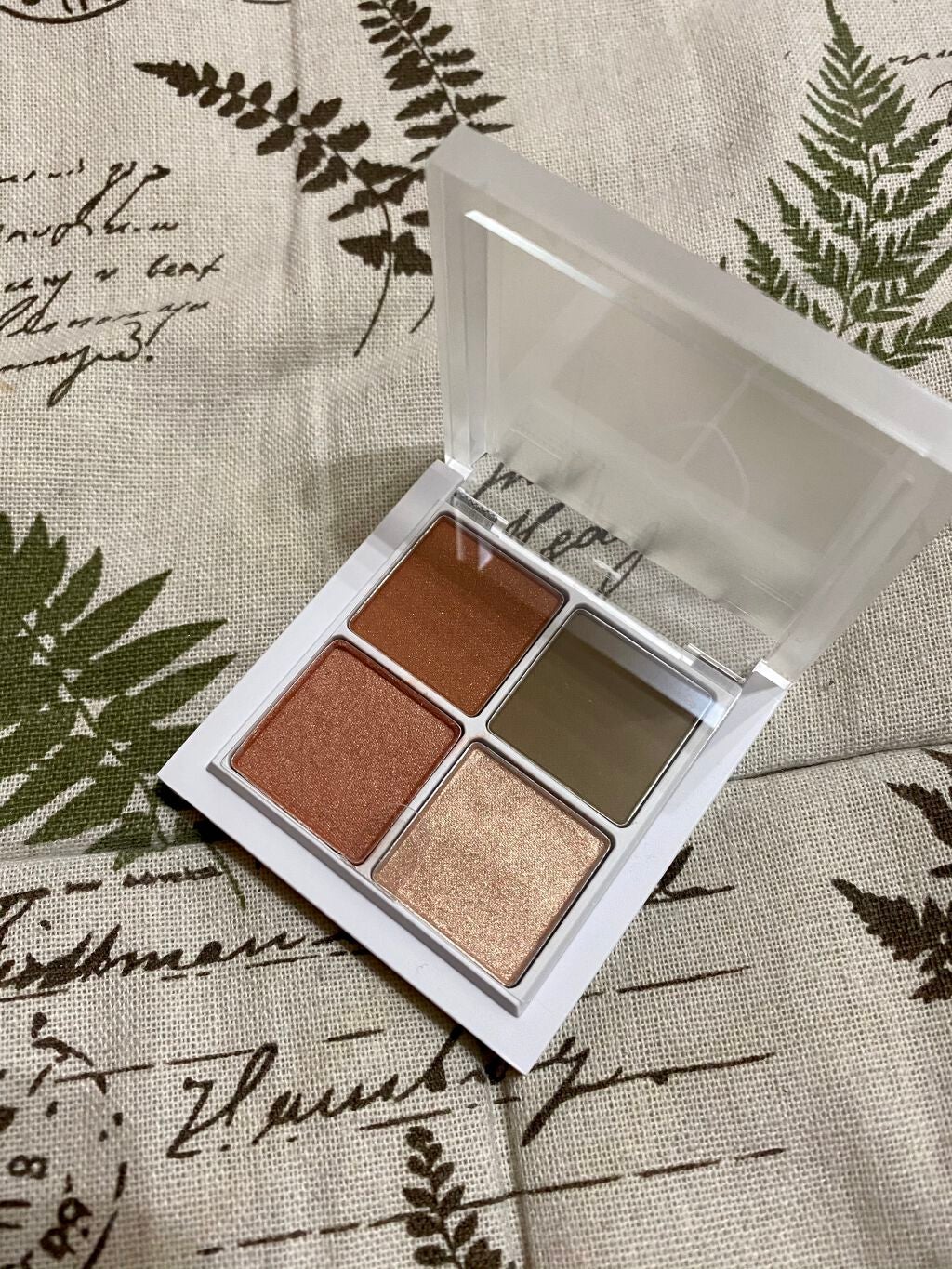 THE アイパレR/b idol/アイシャドウパレットを使ったクチコミ(3枚目)