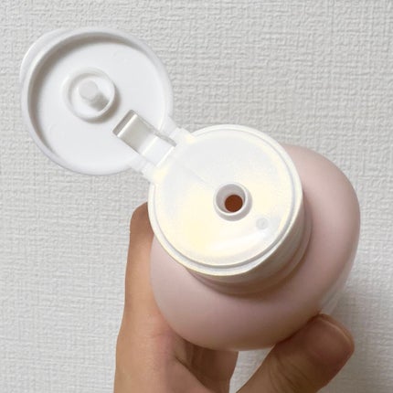 snow on LIPS 「デオボディミルクは、お風呂あがりのボディケアでニオイケアまでで..」(2枚目)