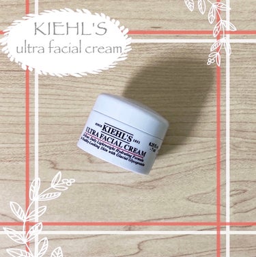 KIEHL'S
ultra  facial  cream

雑誌VoGEについていた試供品です。

オリーブ由来のスクワラン配合。
水分ベースに保湿成分が点在し、
乳化することで肌に浸透。
ニキビの元に