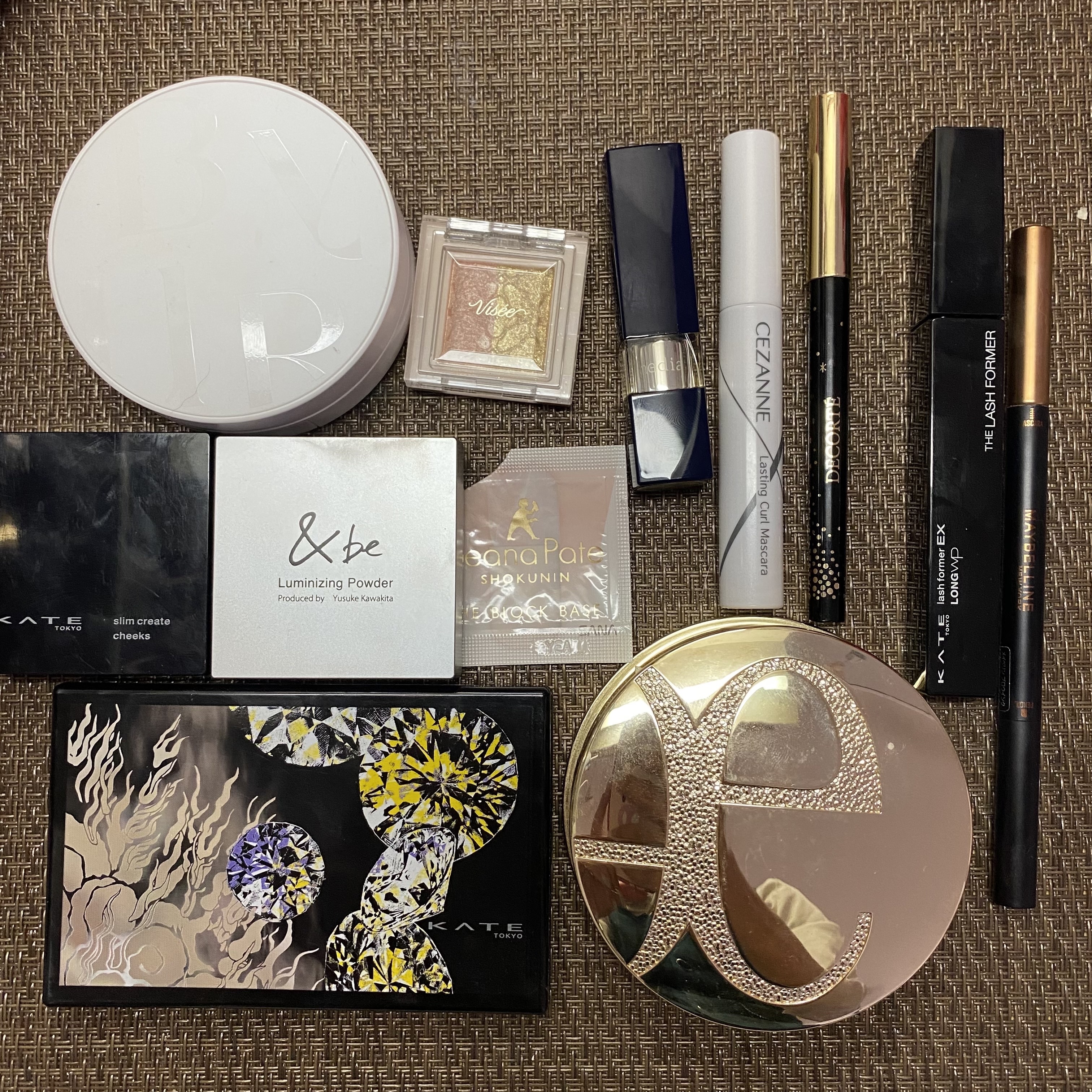 エレガンス ラ プードル オートニュアンス リクスィーズ/Elégance/プレストパウダーを使ったクチコミ（3枚目）