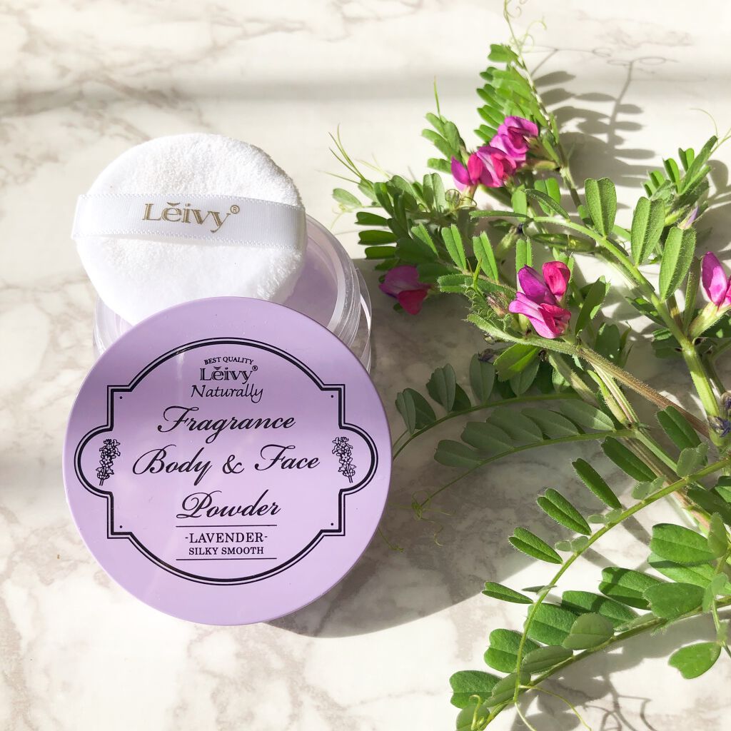 フレグランス ボディ＆フェイスパウダー ラベンダー/Leivy/ルースパウダーを使ったクチコミ（3枚目）