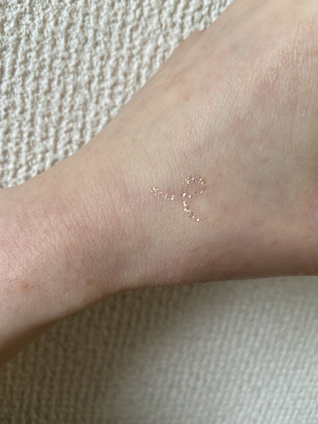 グリッターイルミネーションライナー/CipiCipi/リキッドアイライナーを使ったクチコミ（2枚目）