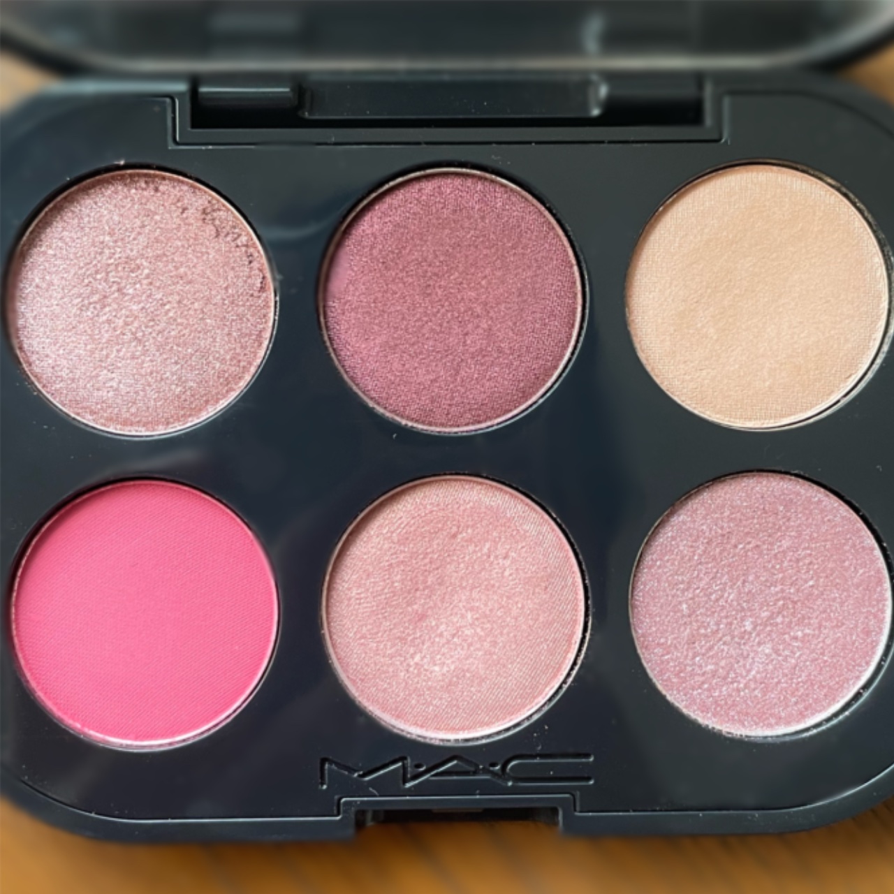 コネクト イン カラー アイシャドウ パレット × 6 ローズ レンズ/M・A・C/アイシャドウパレットを使ったクチコミ（2枚目）