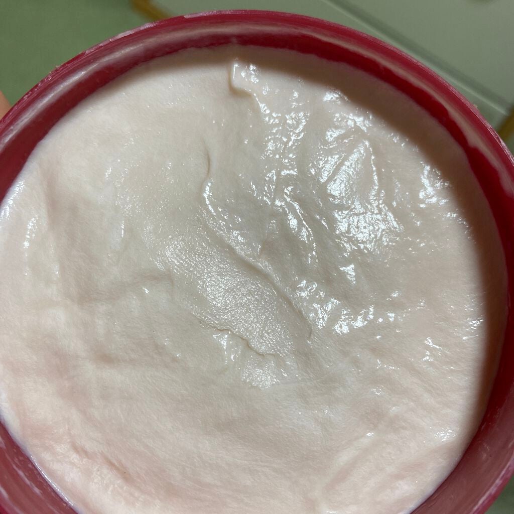 ボディバター ストロベリー/THE BODY SHOP/ボディクリームを使ったクチコミ(2枚目)