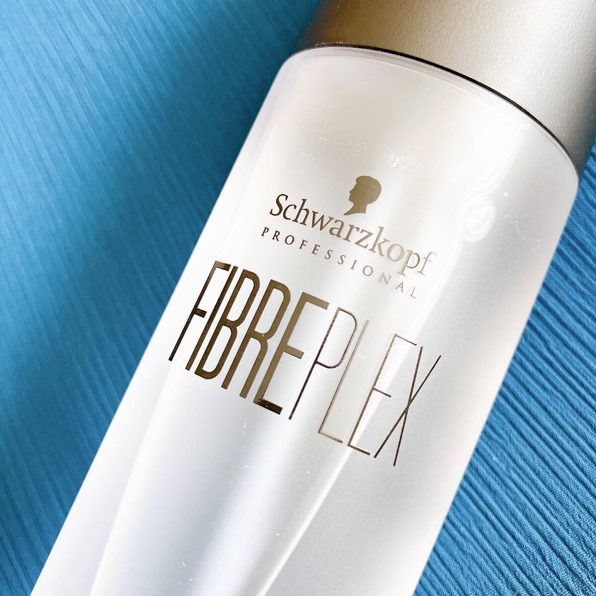 シュワルツコフ プロフェッショナル ファイバープレックス ボンドオイルのクチコミ「Schwarzkopfjapan 
FIBREPLEX
ボンドオイル
150mL  3300円.....」（2枚目）