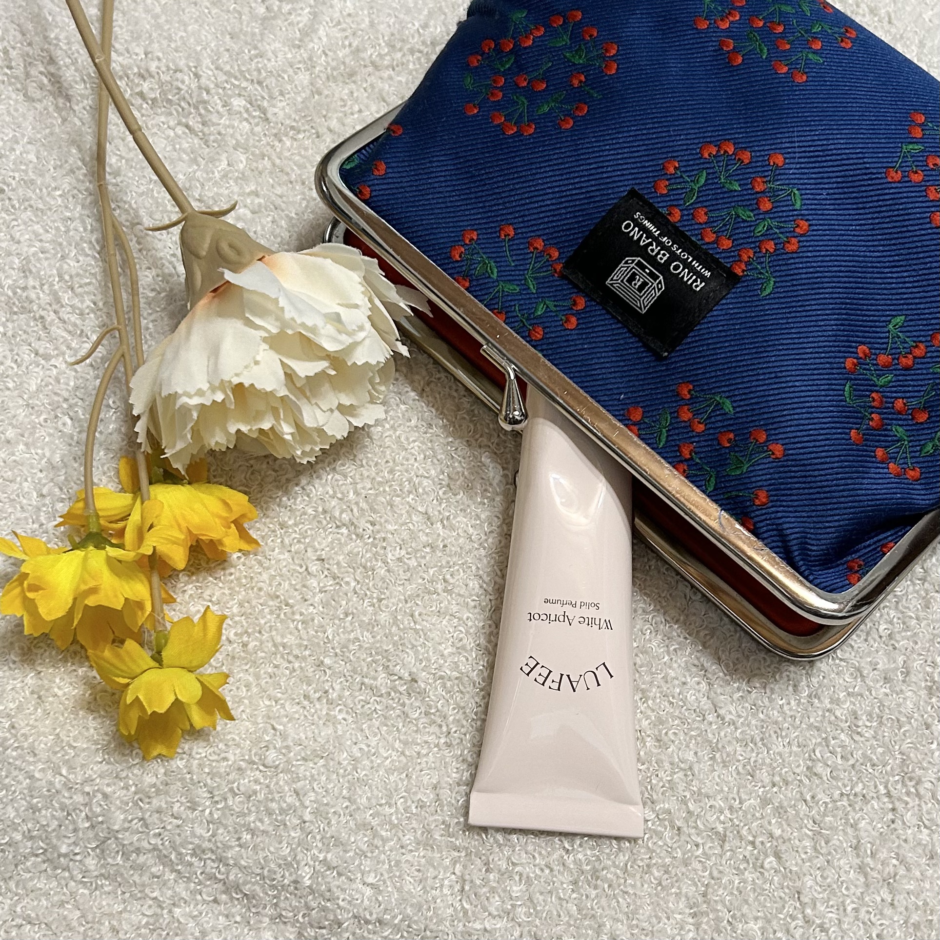 ソリッド パフューム ホワイトアプリコット/LUAFEE/練り香水を使ったクチコミ（2枚目）