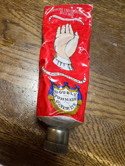 ドゥーブル・ポマード・コンクレット/オフィシーヌ・ユニヴェルセル・ビュリー/ハンドクリームを使ったクチコミ(1枚目)