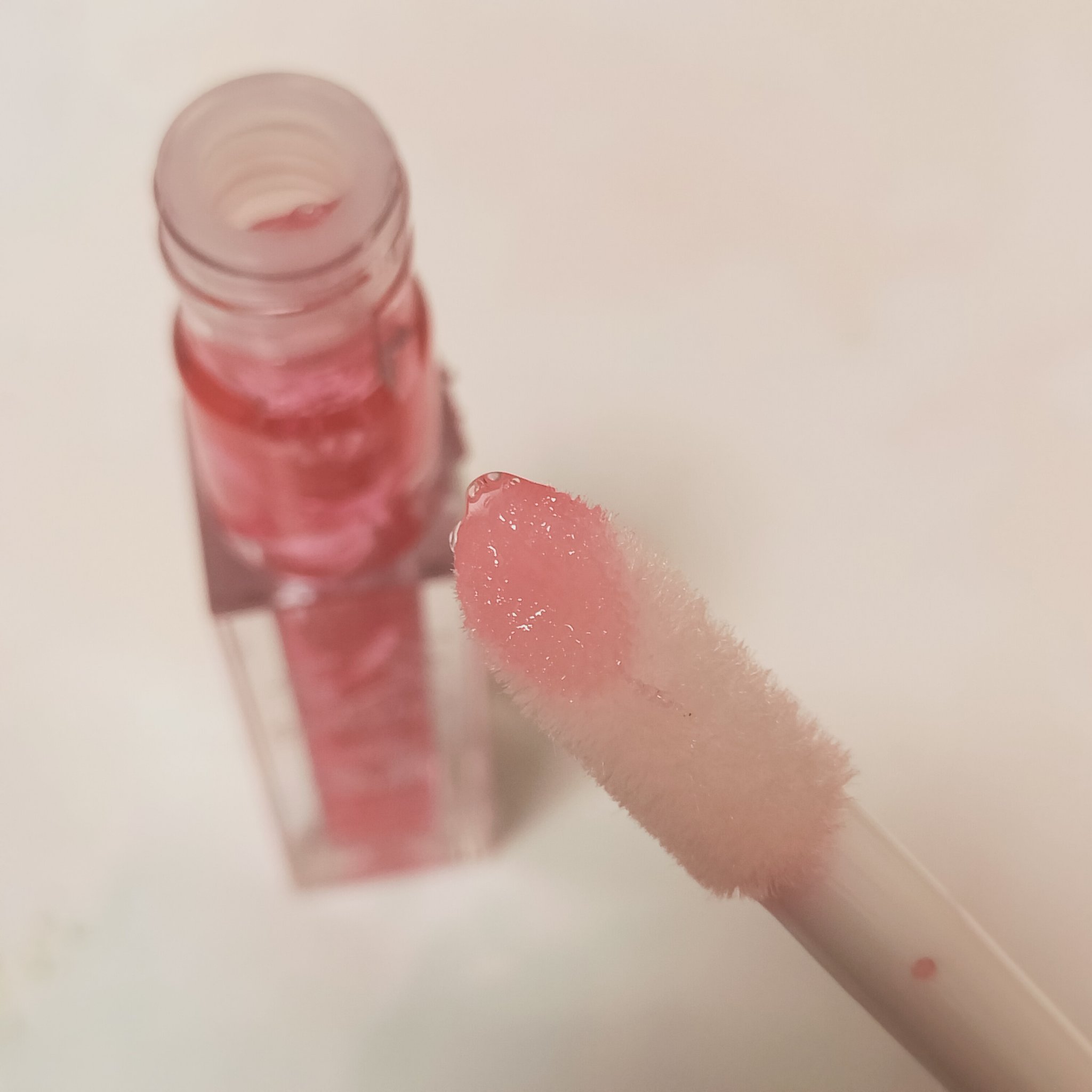 オーマイグロス リップオイル 003 ベリーピンク(ストロベリーの香り)/リンメル ロンドン/リップグロスを使ったクチコミ（2枚目）