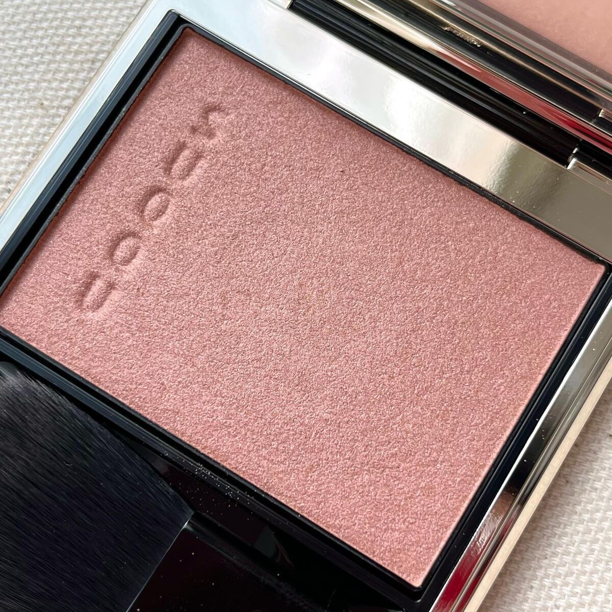 メルティング パウダー ブラッシュ/SUQQU/パウダーチークを使ったクチコミ（2枚目）