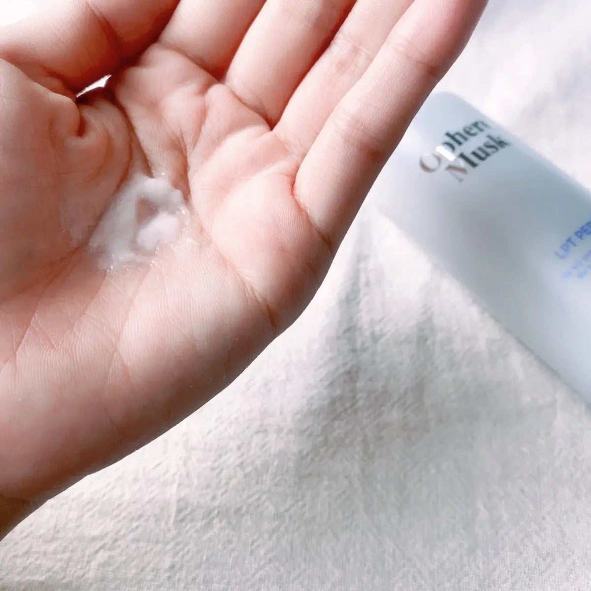 パフュームヘアパックインミスト Ophero Musk/Daleaf/アウトバストリートメントを使ったクチコミ(2枚目)