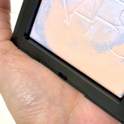 ライトリフレクティング プリズマティックパウダー/NARS/プレストパウダーを使ったクチコミ(4枚目)