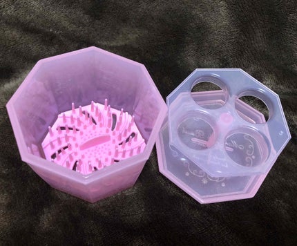 メイクブラシクリーナー/DAISO/その他化粧小物を使ったクチコミ(2枚目)