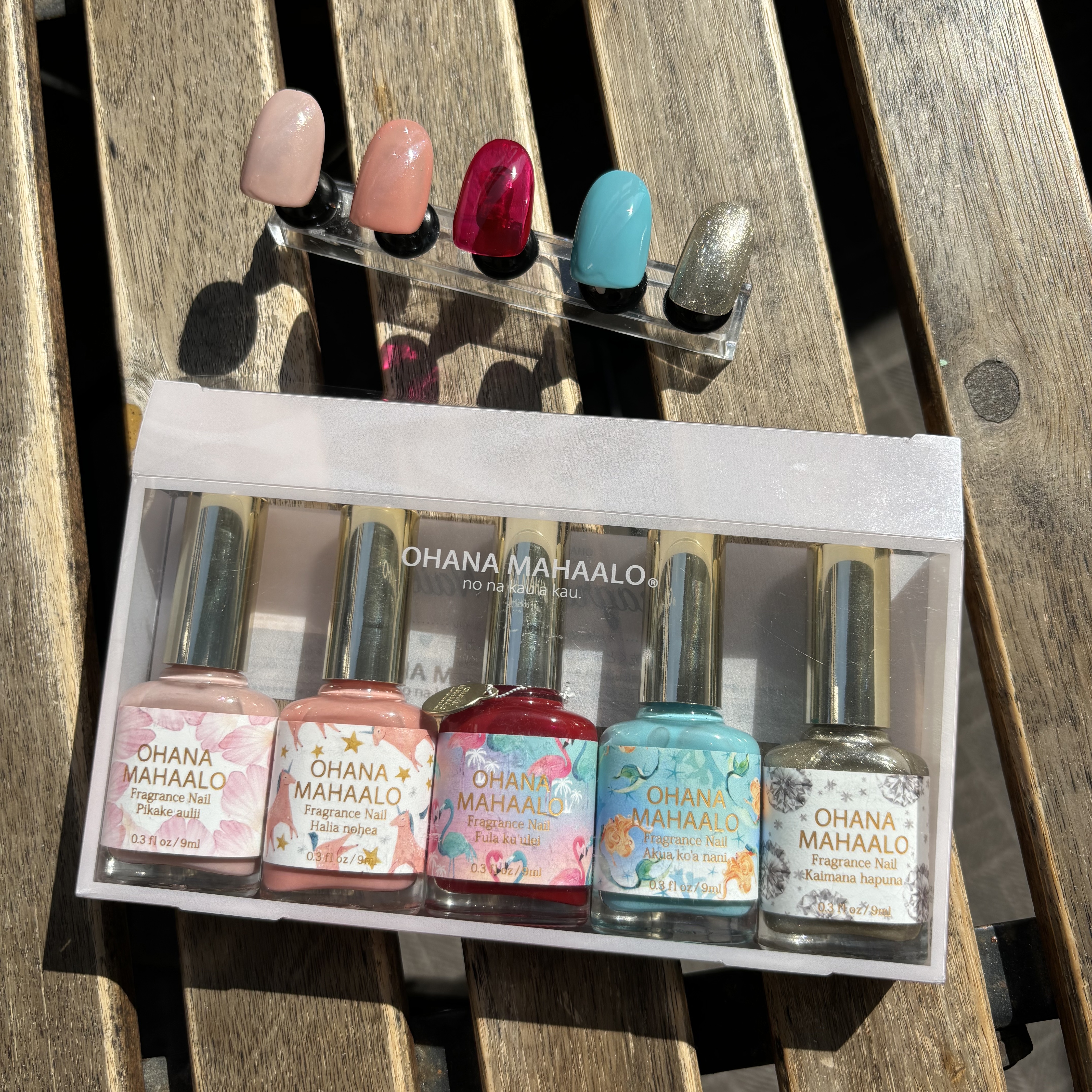 オハナ・マハロ フレグランスネイル 〈ピカケ アウリィ〉/OHANA MAHAALO/マニキュアを使ったクチコミ（1枚目）