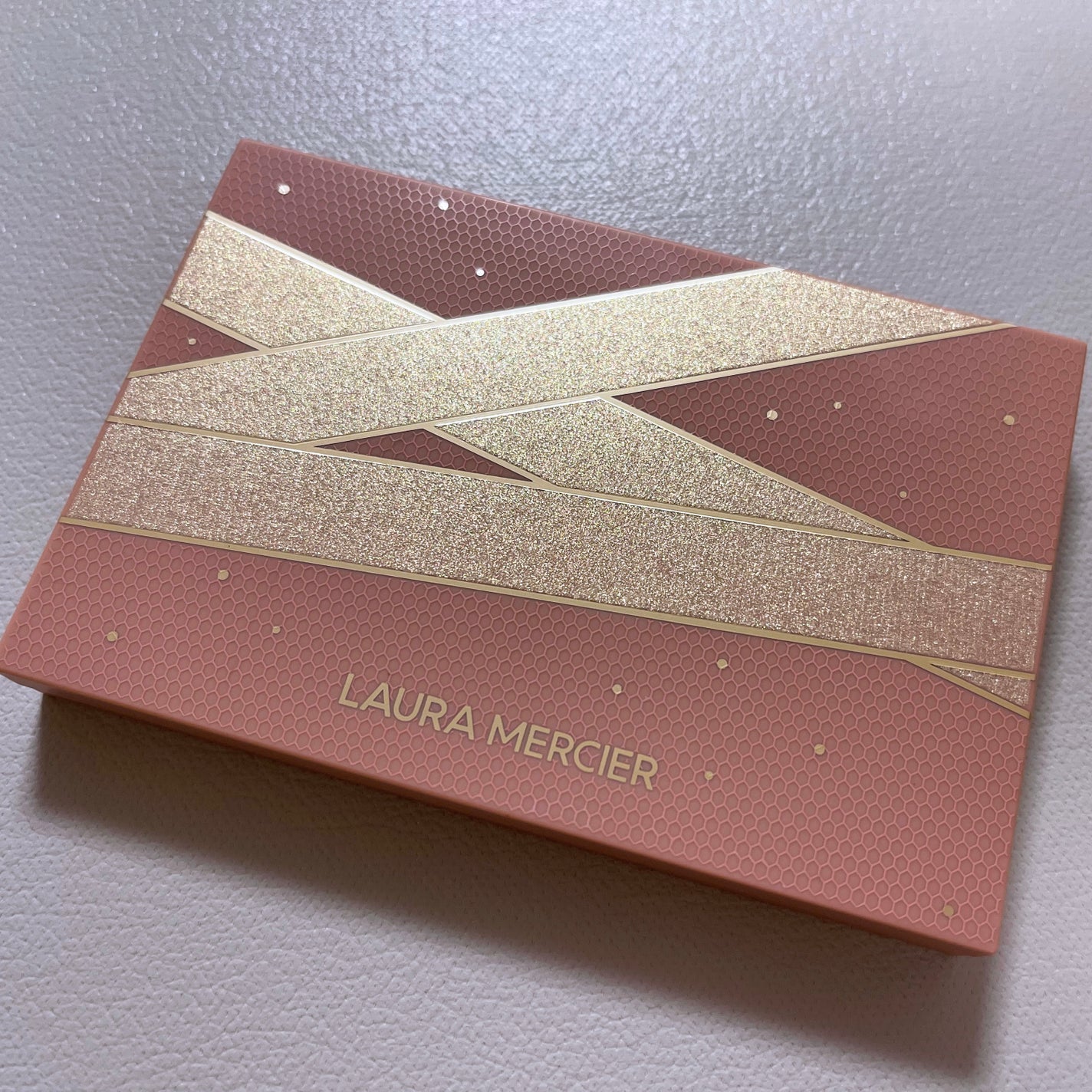 プリマ バレリーナ ミニ アイシャドウ パレット/ローラ メルシエ/アイシャドウパレットを使ったクチコミ(4枚目)