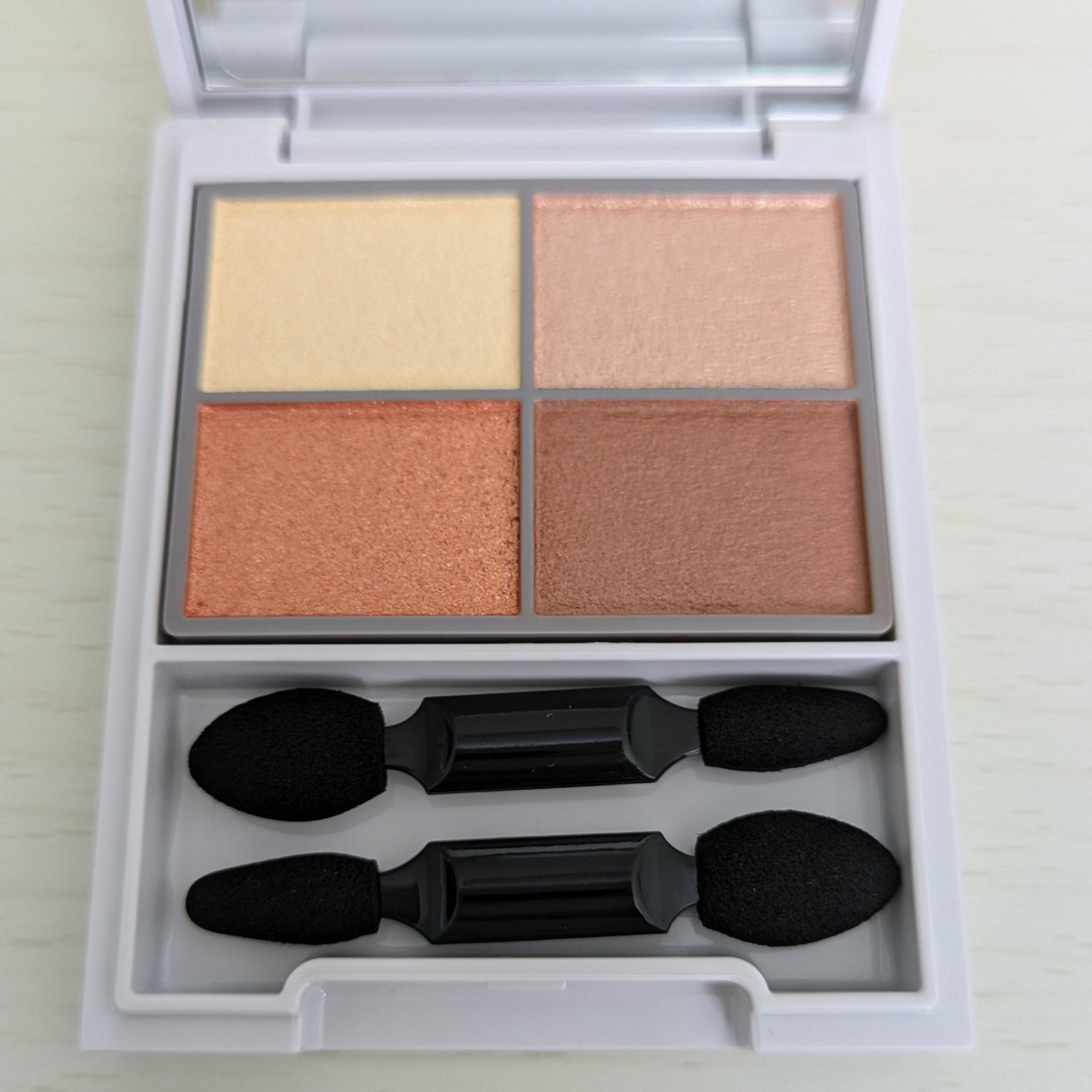 そう on LIPS 「オルビスフォートーンズスタイリングアイズ 07サニーガーベラ新..」(1枚目)