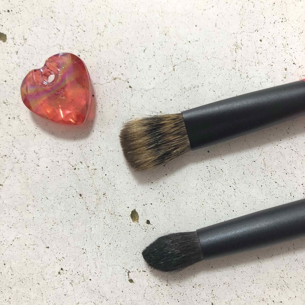 熊野筆 化粧筆 アイシャドウ用(平型・松リス毛)/アストレア ヴィルゴ/メイクブラシを使ったクチコミ（2枚目）