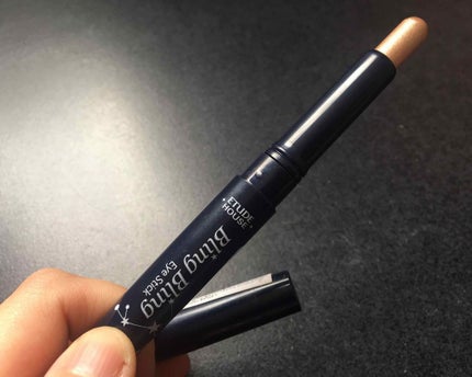 キラキラ アイシャドウ/ETUDE/スティックアイシャドウを使ったクチコミ(1枚目)