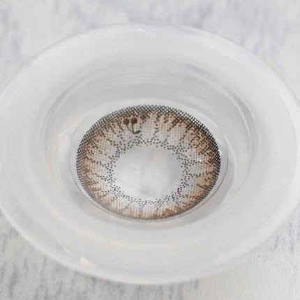 フラワーアイズ ワンデー クロッシェ/株式会社ビューフロンティア/ワンデー(1DAY)カラコンを使ったクチコミ(2枚目)